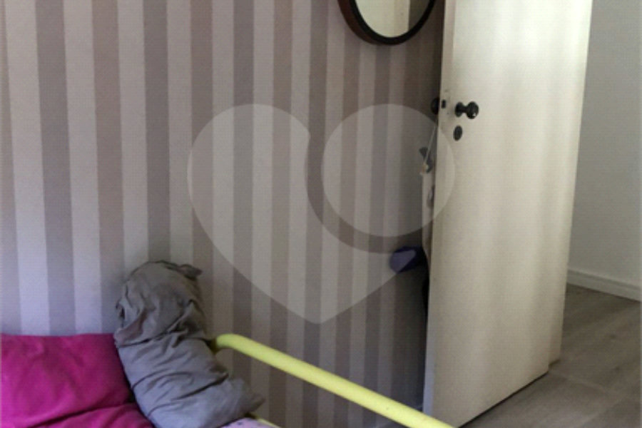 Casa à venda com 3 quartos, sendo 1 suíte,  no condomínio Alpes da Cantareira, Mairiporã - SP