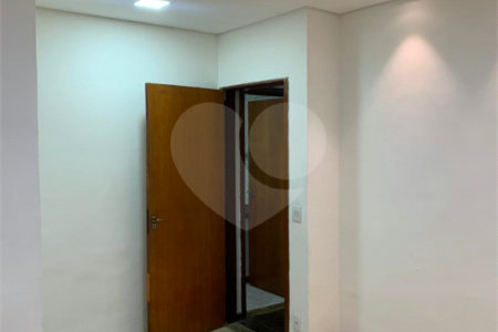 Casa à venda com 3 quartos, sendo 1 suíte, em Parque Santa Rosa, Suzano, SP
