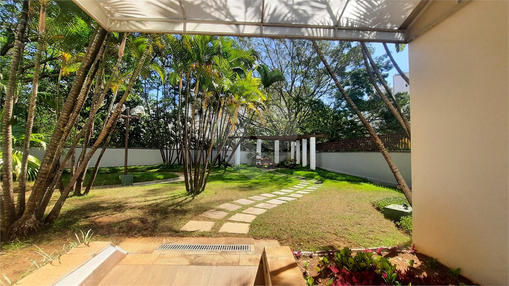 Apartamento à venda com 4 quartos, sendo 2 suítes, em Morumbi, São Paulo, SP