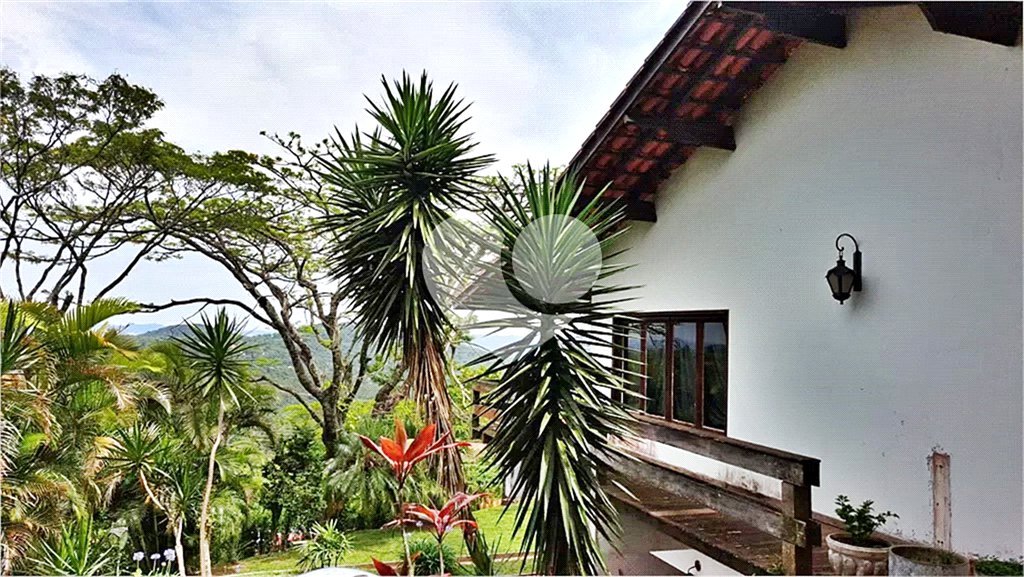 Casa à venda com 6 quartos, sendo 3 suítes, em Serra da Cantareira, Mairiporã, SP