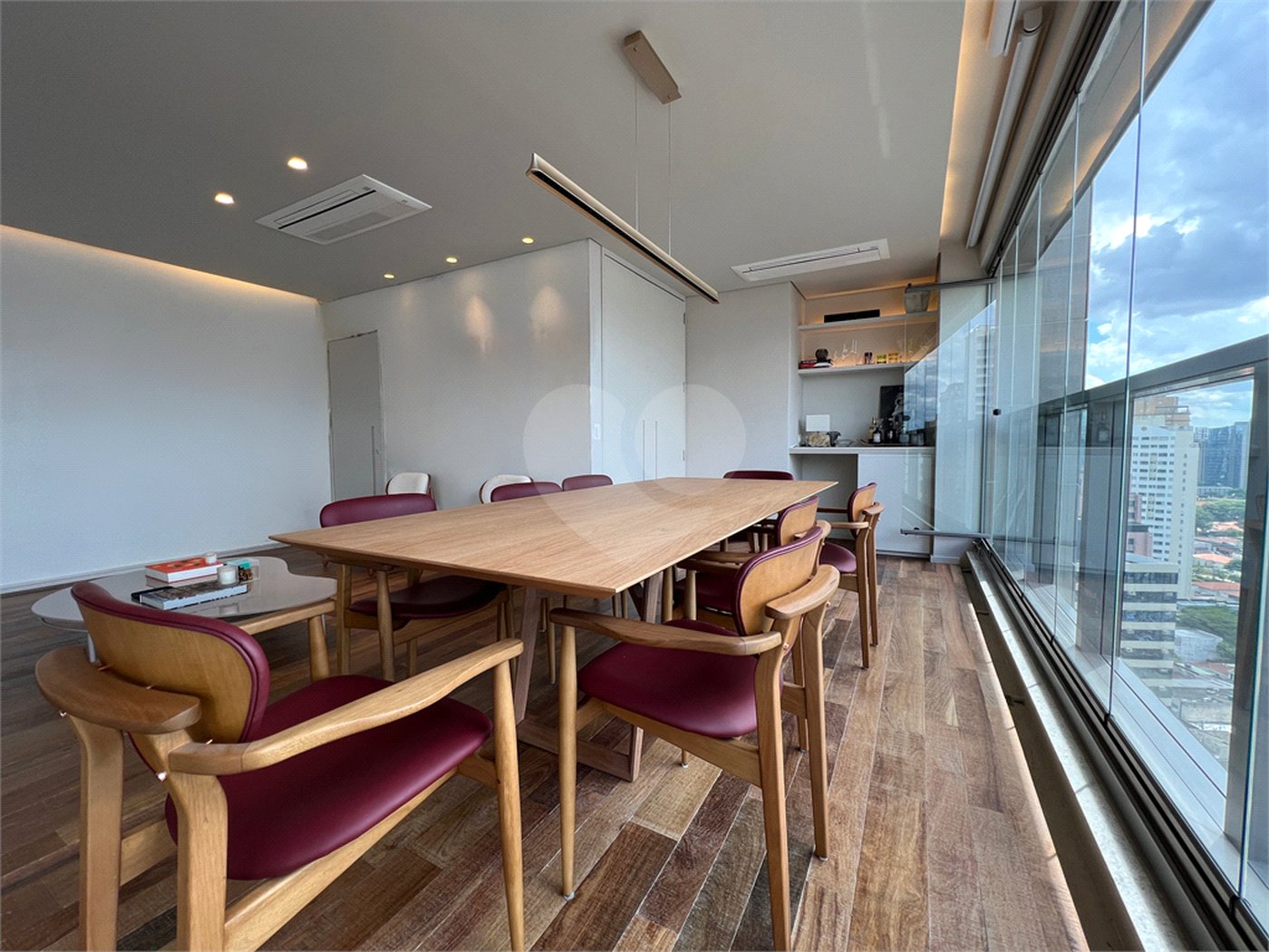 Apartamento de Alto Padrão próximo à Praça Pereira Coutinho