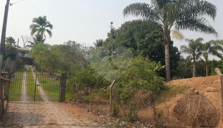 Chácara à venda com 3 quartos, sendo 1 suíte,  em Cachoeira, Vinhedo, SP
