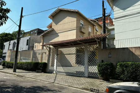Casa à venda com 3 quartos, sendo 1 suíte,  em Jardim Caboré, São Paulo, SP
