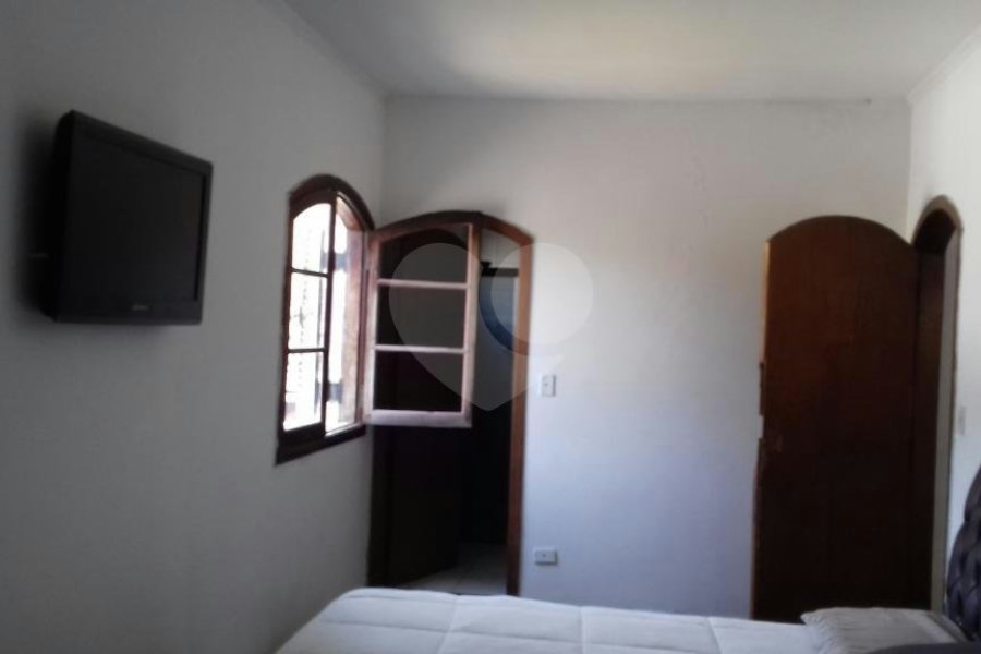 Sobrado à venda com 4 quartos, sendo 2 suítes, em City Recanto Anastácio, São Paulo, SP