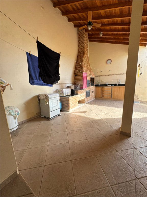 Casa à venda com 4 quartos, sendo 1 suíte, em Vila Henrique, Salto, SP