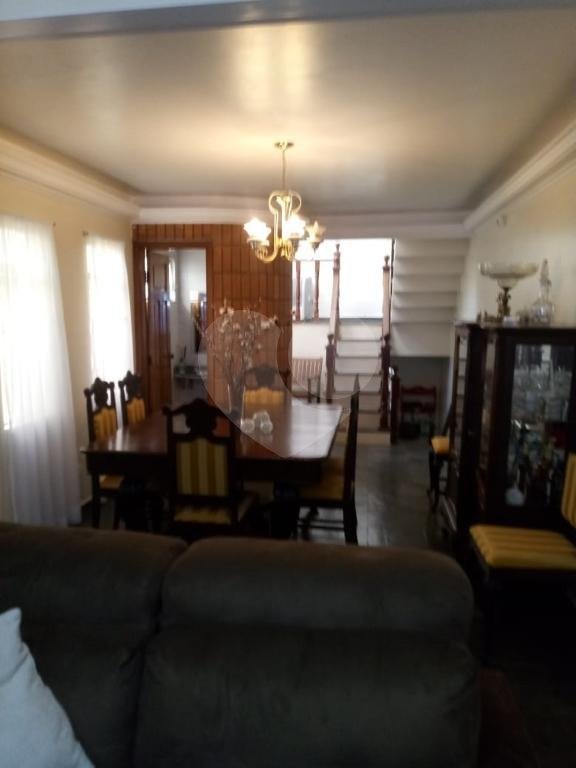 Sobrado à venda com 3 quartos, sendo 1 suíte, em Tremembé, São Paulo, SP