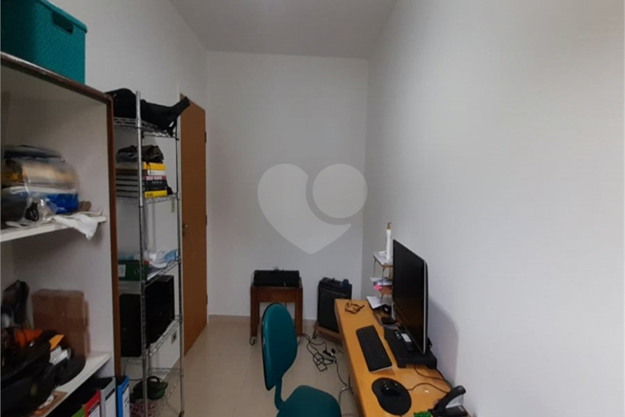 Sobrado à venda com 3 quartos, sendo 1 suíte, em Parque Peruche, São Paulo, SP
