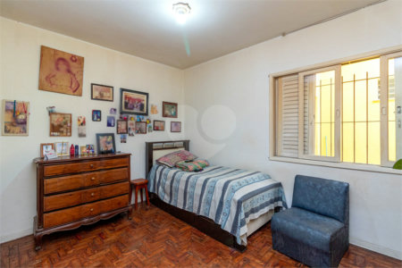 Casa Térrea à venda com 4 quartos, sendo 1 suíte, em Parque Jabaquara, São Paulo, SP