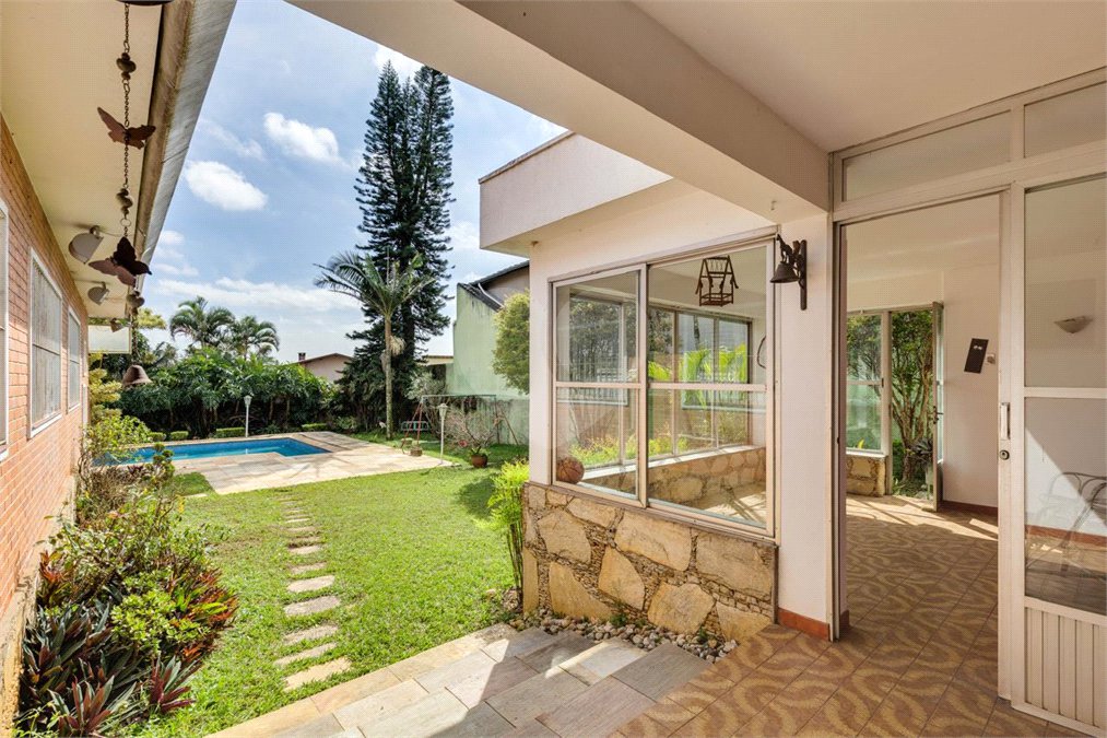 Casa Térrea à venda com 3 quartos, sendo 1 suíte, em Interlagos, São Paulo, SP