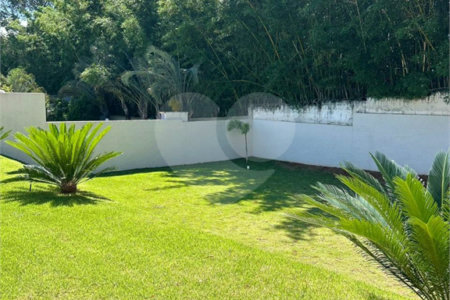 Casa à venda com 3 suítes no condomínio Shamballa 1, Atibaia - SP