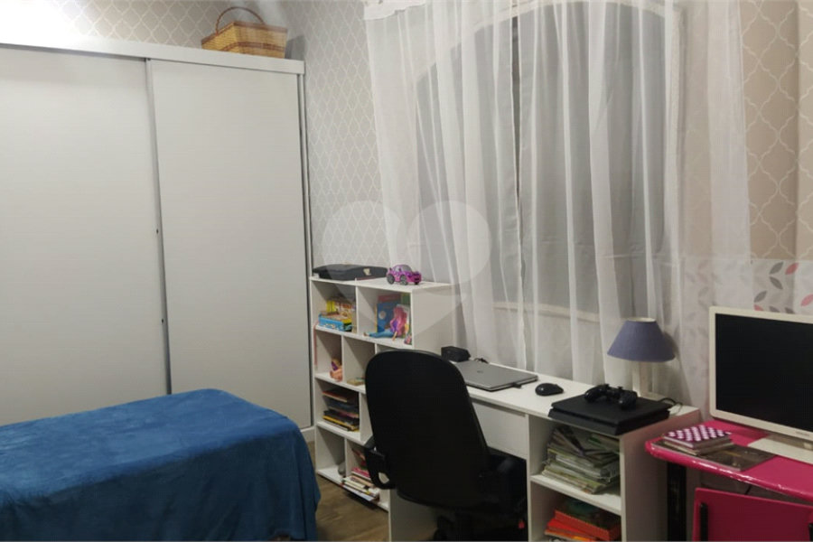 Sobrado à venda com 3 quartos, sendo 1 suíte, em Jardim Tabatinga, Guarulhos, SP