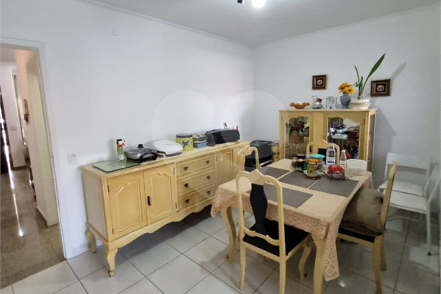 Sobrado à venda com 3 quartos em Tremembé, São Paulo, SP