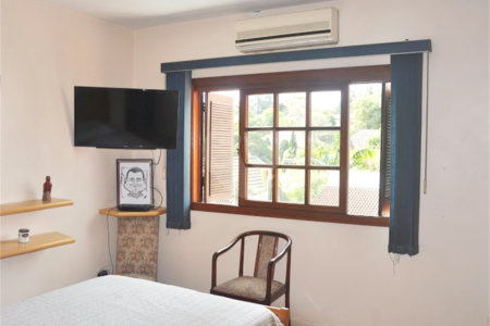 Sobrado à venda com 4 quartos, sendo 2 suítes,  em Alto da Boa Vista, São Paulo, SP