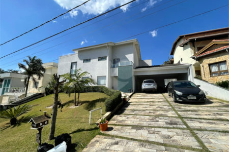 Casa à venda com 4 suítes no condomínio Aruã Lagos, Mogi das Cruzes - SP