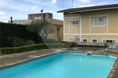 Casa à venda com 5 quartos, sendo 2 suítes,  em Jardim Maristela, Atibaia, SP