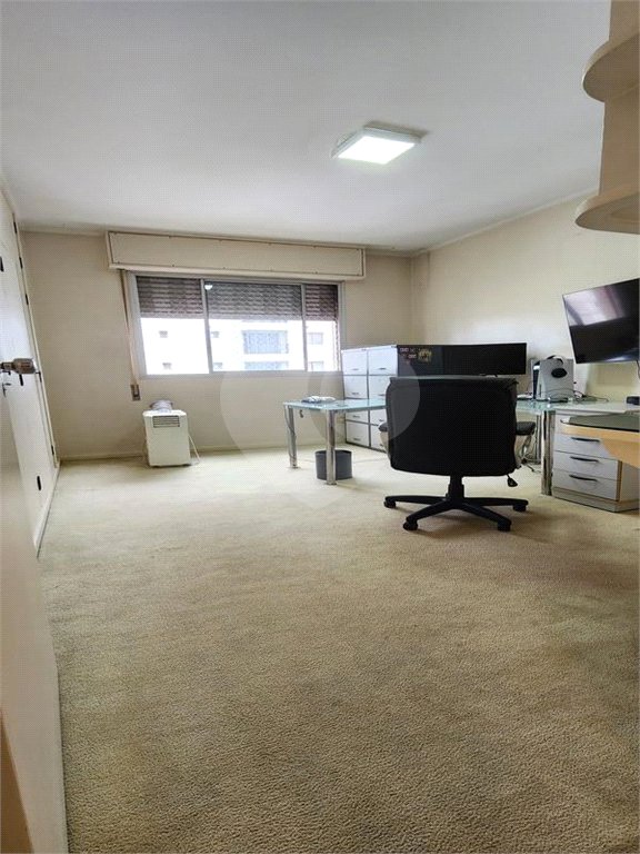 Apartamento à venda com 3 quartos, sendo 1 suíte, em Jardim Paulista, São Paulo, SP