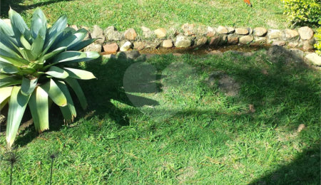 Casa Térrea à venda com 5 quartos, sendo 3 suítes,  em Serra da Cantareira, Mairiporã, SP