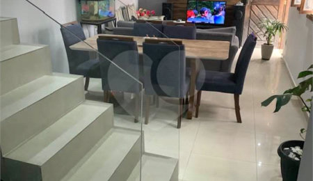 Sobrado à venda com 3 quartos, sendo 1 suíte,  em Vila São Paulo, Mogi das Cruzes, SP