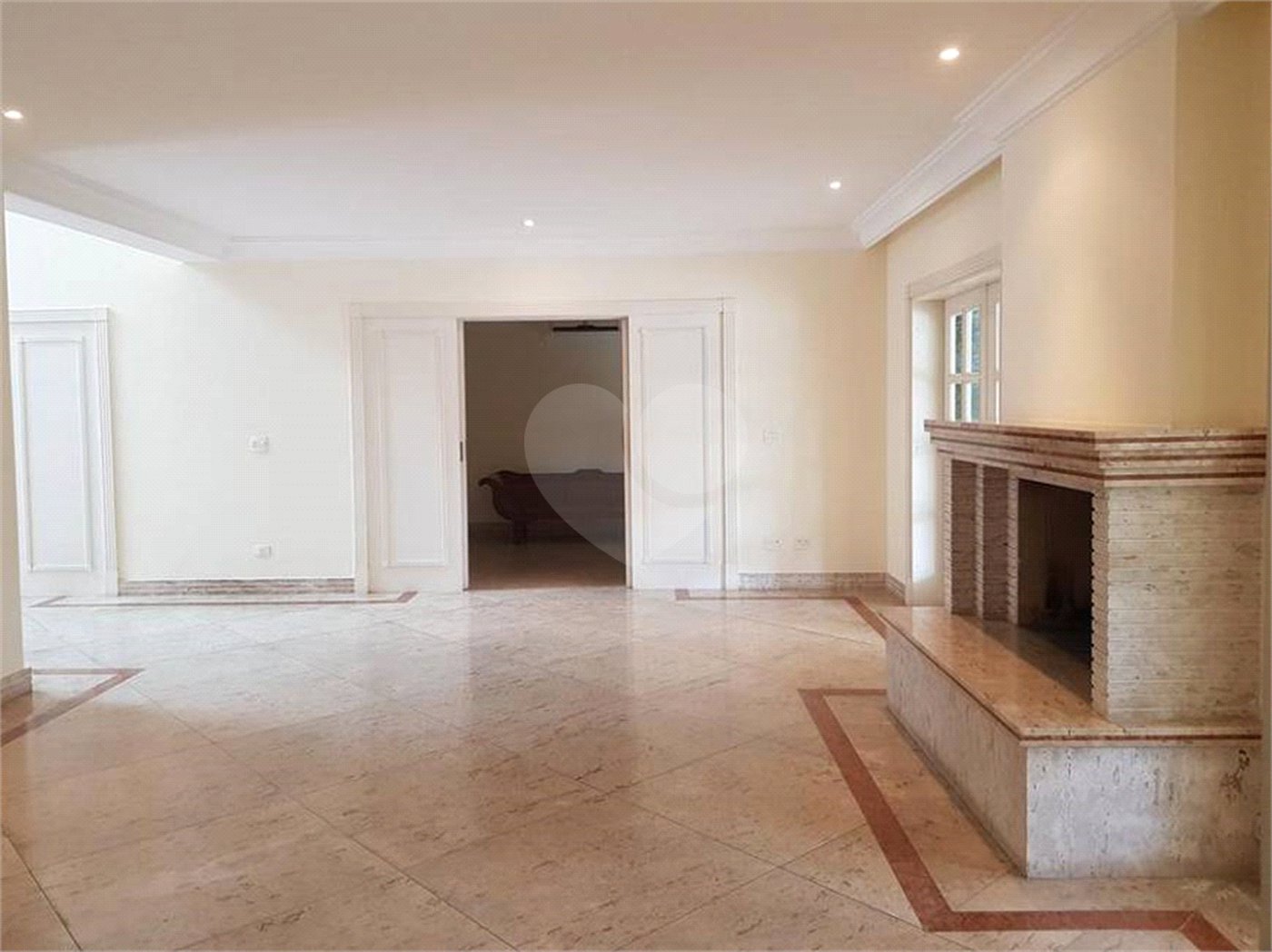 Casa à venda com 4 suítes no condomínio Vilaretto, São Paulo - SP