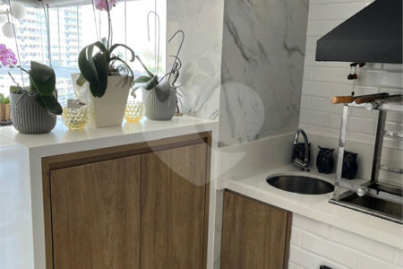 Apartamento à venda com 3 quartos, sendo 1 suíte, em Vila Firmiano Pinto, São Paulo, SP