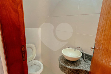 Casa à venda com 4 quartos, sendo 1 suíte, no condomínio Imperial Santa Cruz, Rio de Janeiro - RJ