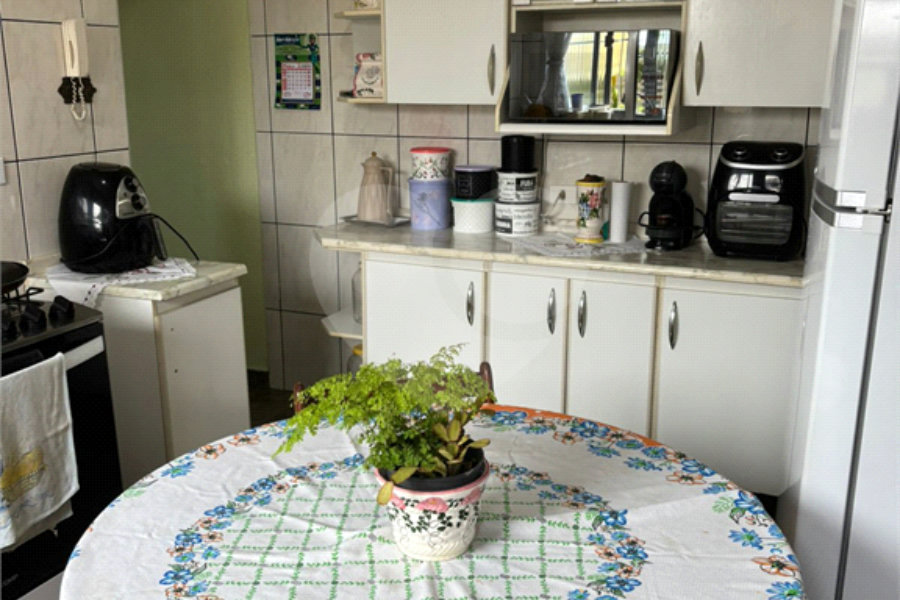 Sobrado à venda com 4 quartos em Tremembé, São Paulo, SP