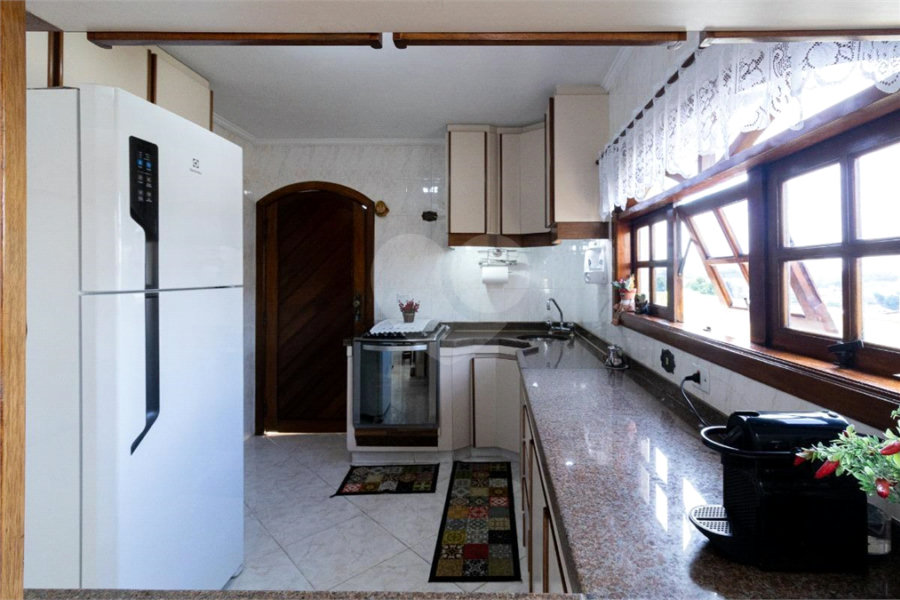 Casa à venda com 3 suítes em Vila Pereira Barreto, São Paulo, SP