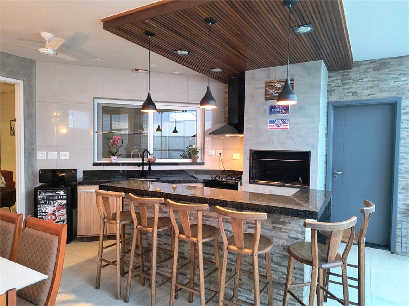 Casa à venda com 3 suítes no condomínio Residencial Chácara Ondina, Sorocaba - SP