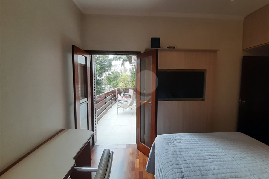 Casa à venda com 4 quartos, sendo 2 suítes,  em Jardim Floresta, São Paulo, SP