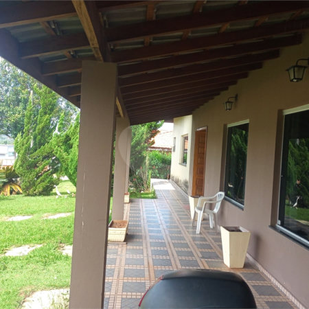 Casa à venda com 4 quartos, sendo 1 suíte,  no condomínio Village da Serra, Araçoiaba da Serra - SP
