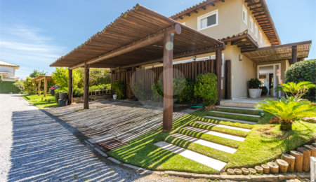 Casa em condomínio à venda com 6 quartos, sendo 5 suítes,  em Praia Rasa, Armação dos Búzios, RJ