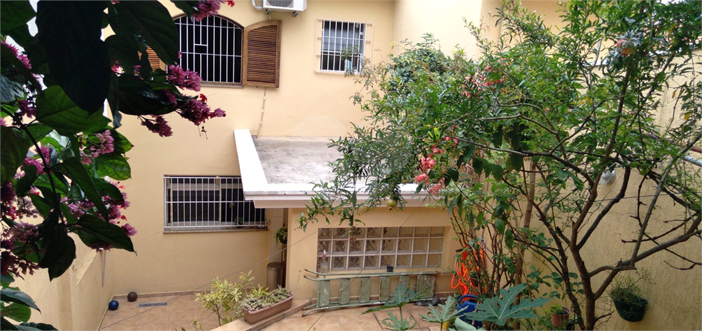 Sobrado à venda com 3 quartos, sendo 1 suíte, em Santana, São Paulo, SP