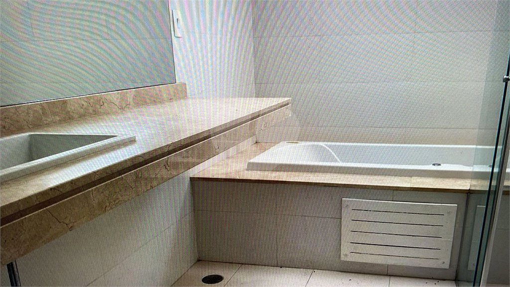 Casa à venda com 4 suítes no condomínio Escape Condominium, São Paulo - SP