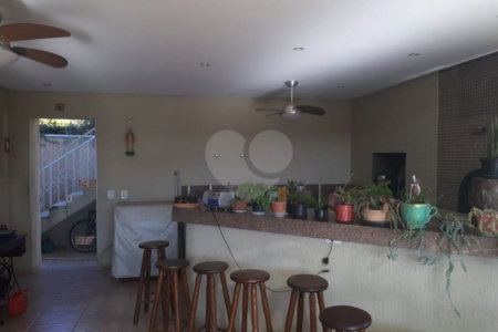 Casa à venda com 4 quartos em Caixa D´água, Vinhedo, SP