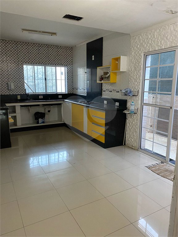 Sobrado à venda com 2 quartos em Jardim Monte Cristo, Suzano, SP