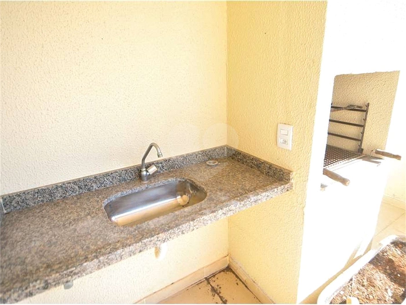 Apartamento à venda ou para alugar com 4 quartos, sendo 2 suítes, em Vila Oliveira, Mogi das Cruzes, SP