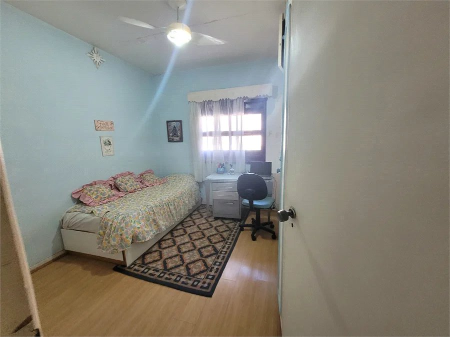 Sobrado à venda com 3 quartos, sendo 1 suíte, em Vila Hamburguesa, São Paulo, SP