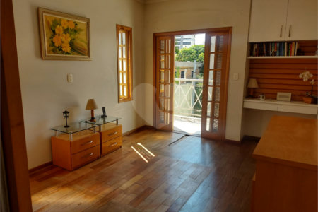 Sobrado à venda com 3 suítes em Vila Paulicéia, São Paulo, SP