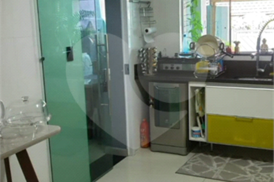 Casa Térrea à venda com 7 quartos, sendo 1 suíte, em Vila Paulicéia, São Paulo, SP