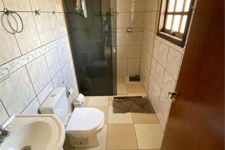 Sobrado à venda com 5 suítes em Jardim dos Ipês, Suzano, SP
