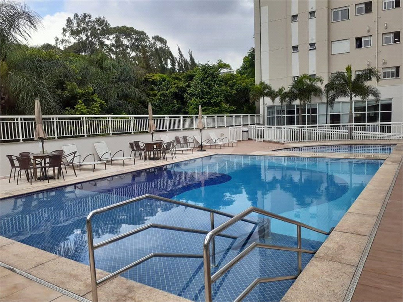 Apartamento à venda com 3 quartos, sendo 1 suíte,  em Vila Leonor, São Paulo, SP