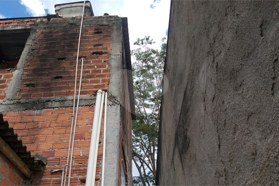 Terreno à venda com 4 quartos, sendo 1 suíte, em Parada Inglesa, São Paulo, SP