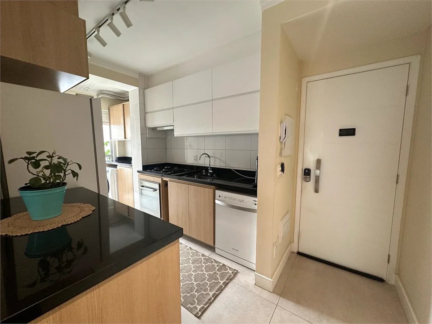 Apartamento à venda com 3 quartos, sendo 1 suíte,  em Vila Andrade, São Paulo, SP