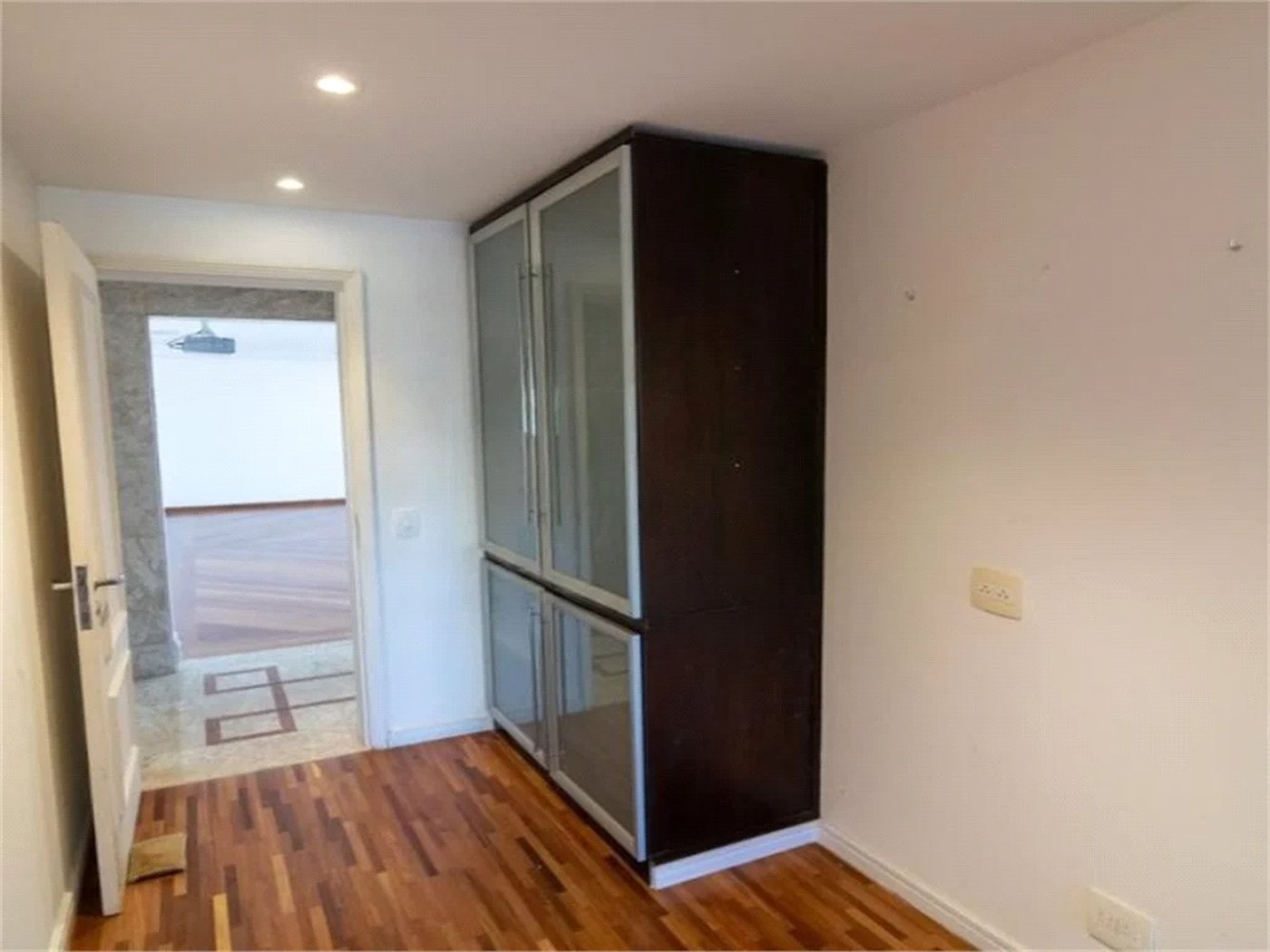 Apartamento à venda com 4 suítes em Jardim Leonor, São Paulo, SP