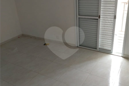 Sobrado à venda com 3 quartos, sendo 1 suíte, em Vila Mazzei, São Paulo, SP
