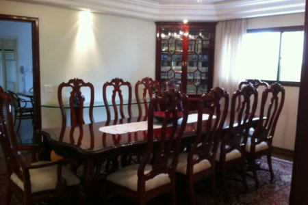 Apartamento à venda com 4 suítes em Real Parque, São Paulo, SP