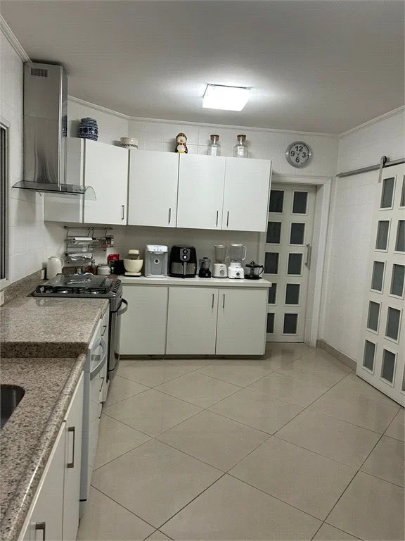 Apartamento à venda com 4 suítes em Real Parque, São Paulo, SP