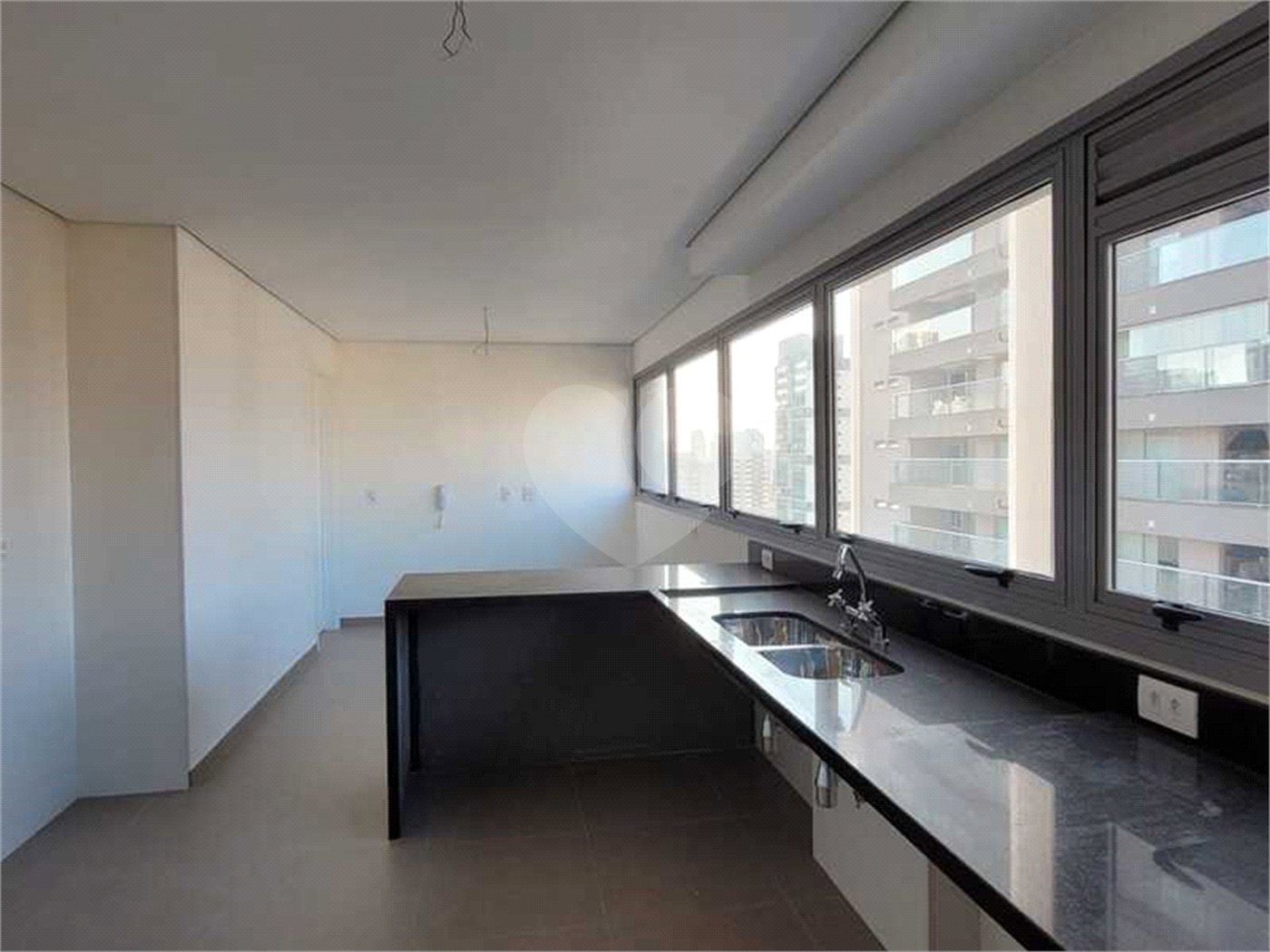 Apartamento à venda com 3 suítes em Água Branca, São Paulo, SP