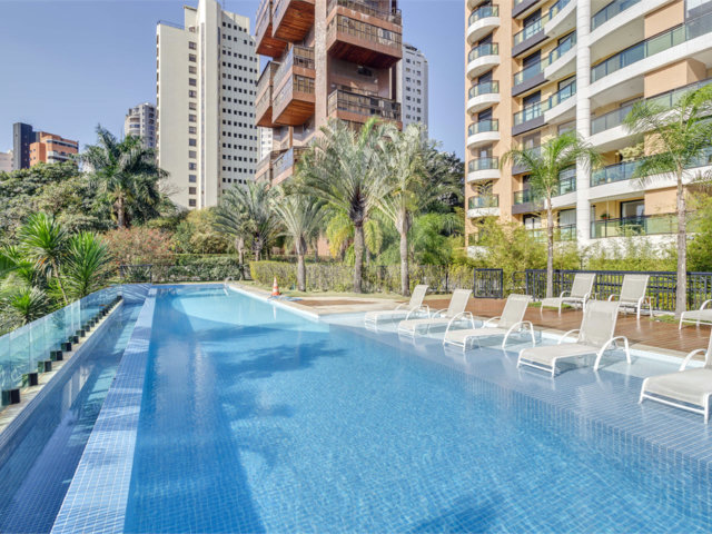 Apartamento à venda com 3 quartos, sendo 1 suíte,  em Morumbi, São Paulo, SP