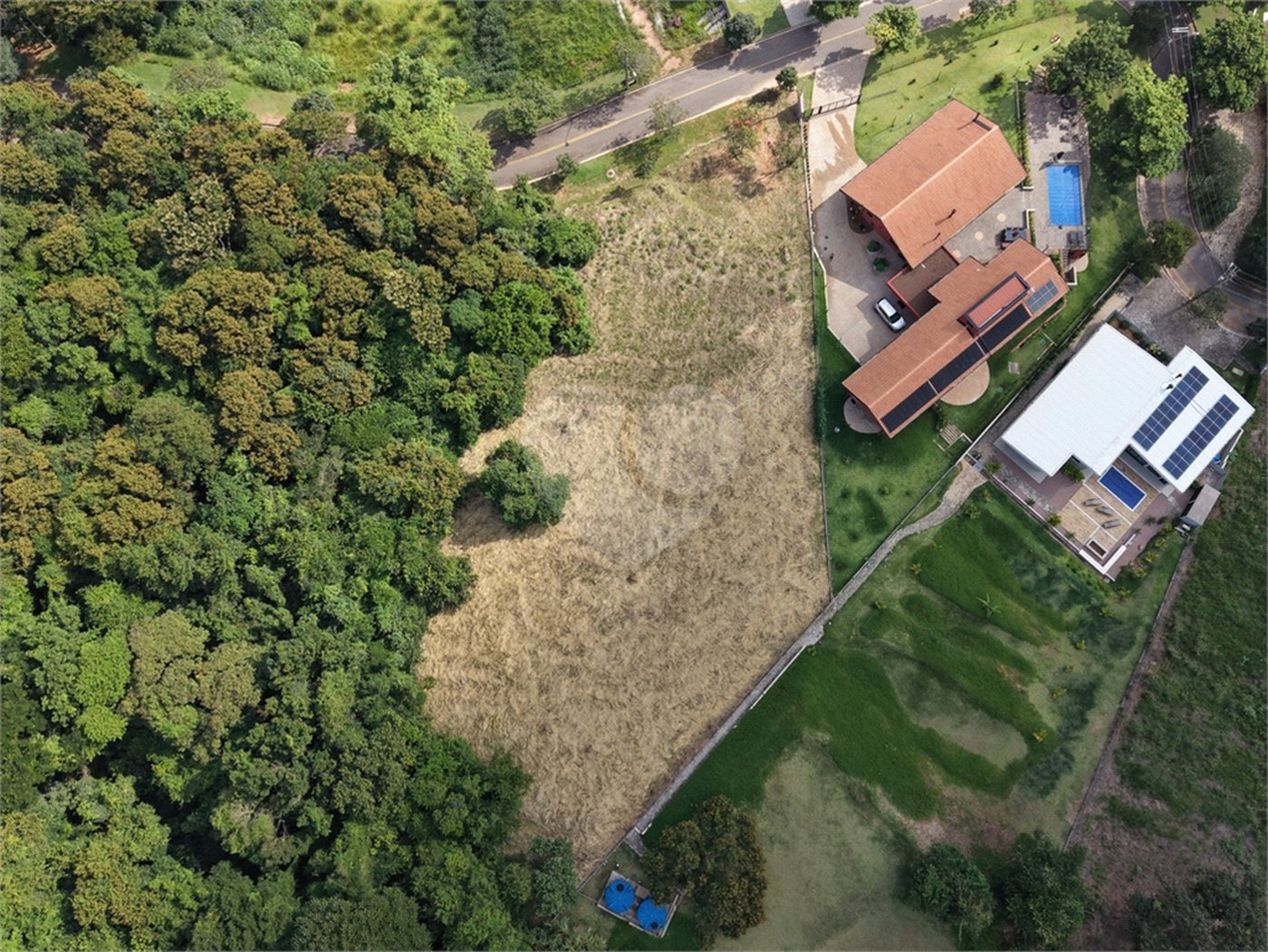 Terreno à venda no condomínio Jardim Primavera, Louveira - SP